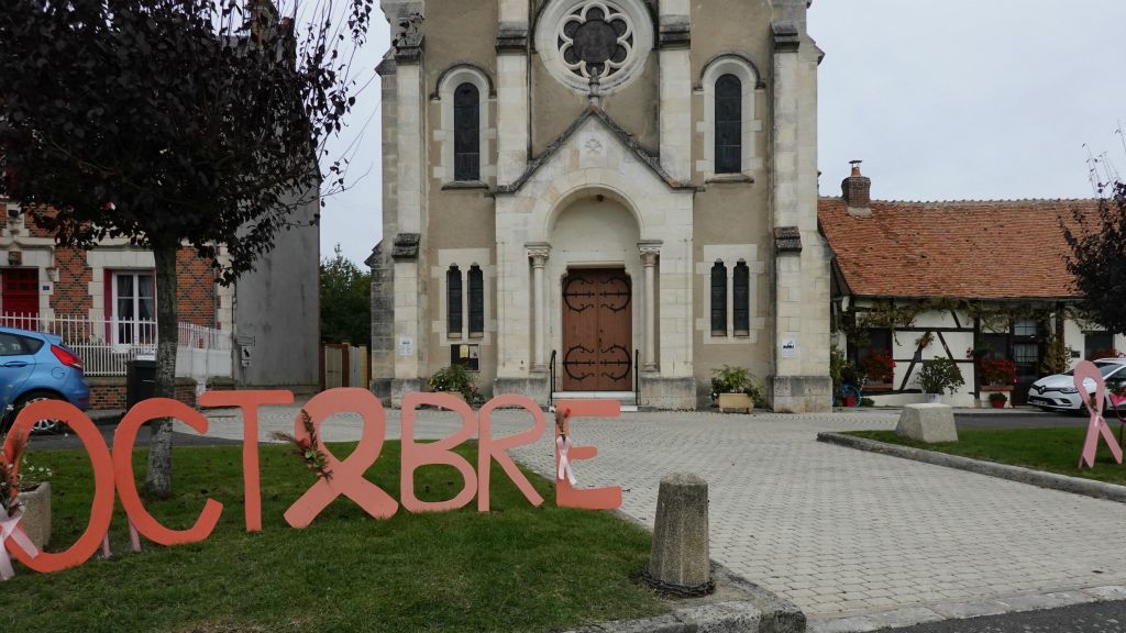 Cernoy-en-Berry, petit village coquet 